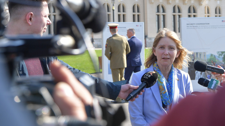 Ambasadoarea SUA în România, Kathleen Kavalec.