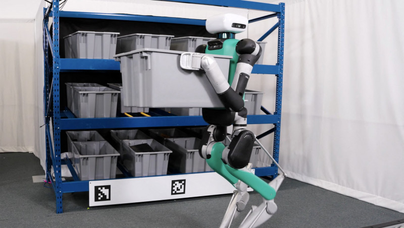 La première usine gérée uniquement par des robots ouvrira ses portes cette année