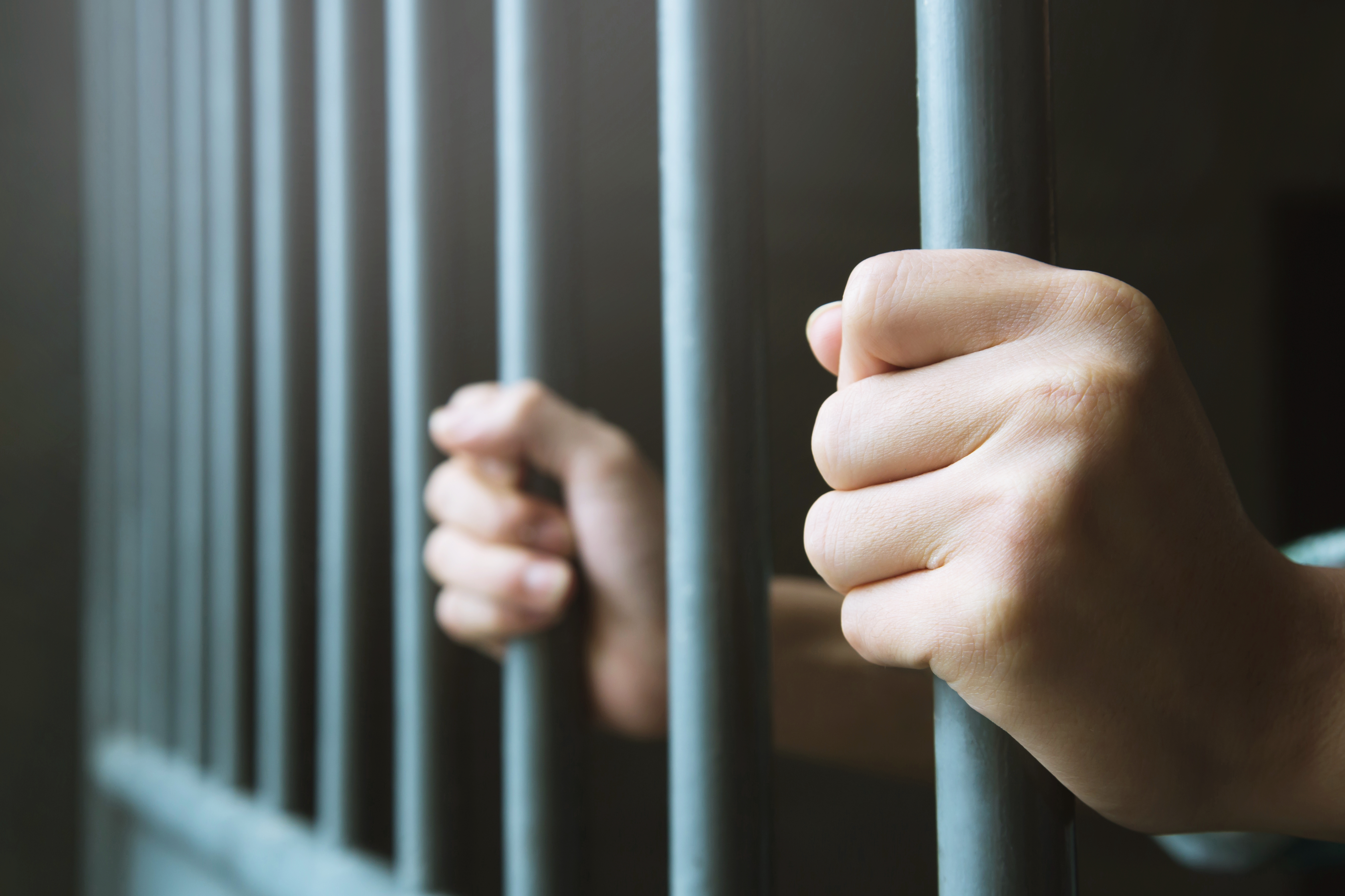 Mai mulți deținuți de la Penitenciarul Aiud primesc burse de merit. Ministerul Educației le dă, lunar, între 300 și 400 de lei