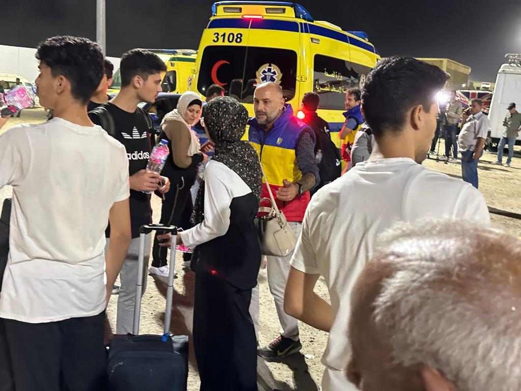 Marcel Ciolacu se întoarce din Egipt împreună cu românii evacuați din Fâșia Gaza