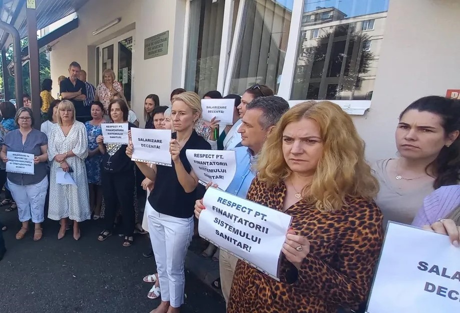 Continuă protestele la casele de asigurări de sănătate. Angajații acoperă doar urgențele