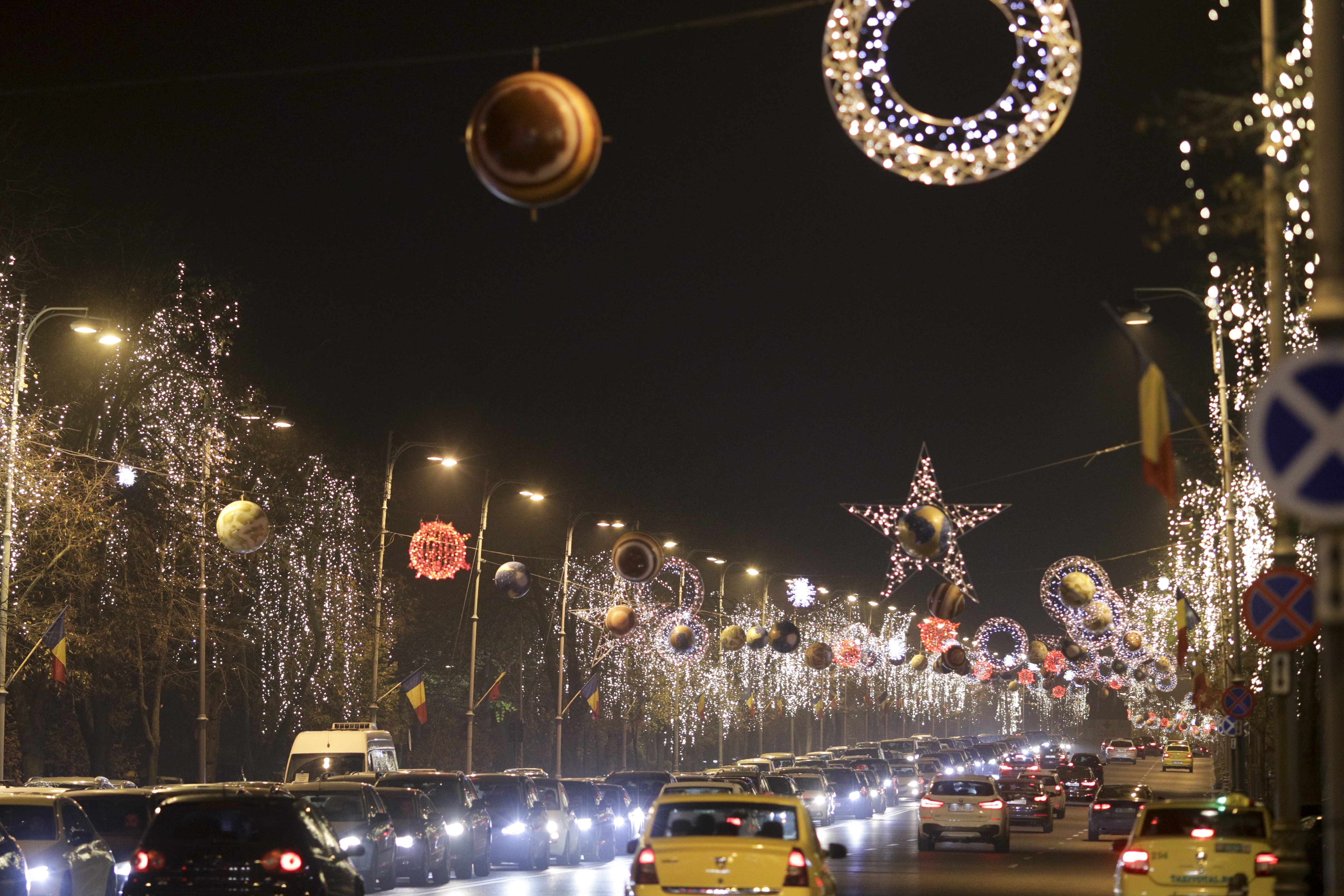 Când se aprind luminițele de Crăciun în București, în 2023