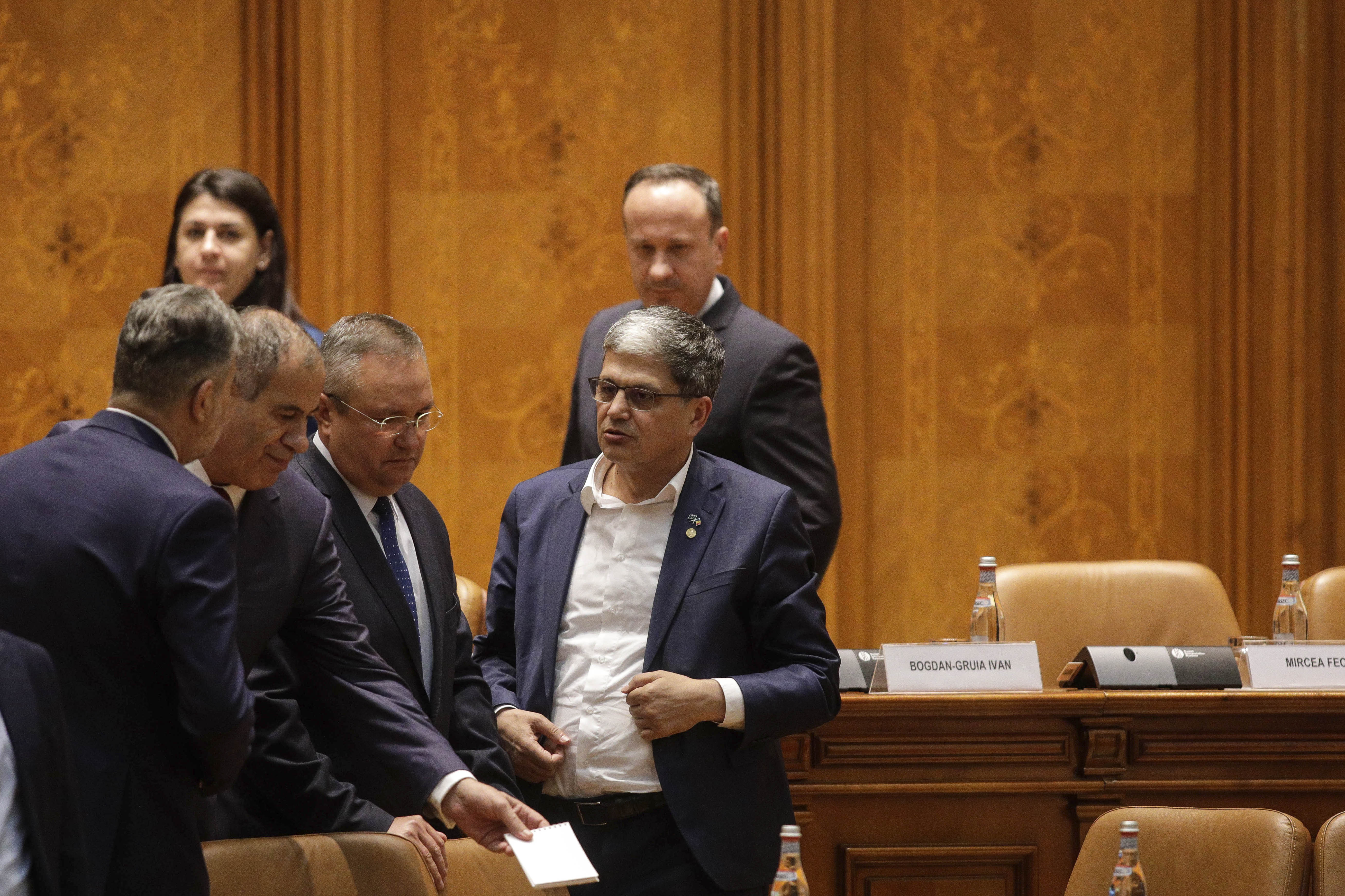 UPDATE: Legea pensiilor a fost aprobată în Guvern după scandalul dintre PNL și PSD. Ciolacu, despre Boloș: „Așa e el, mai supărăcios”