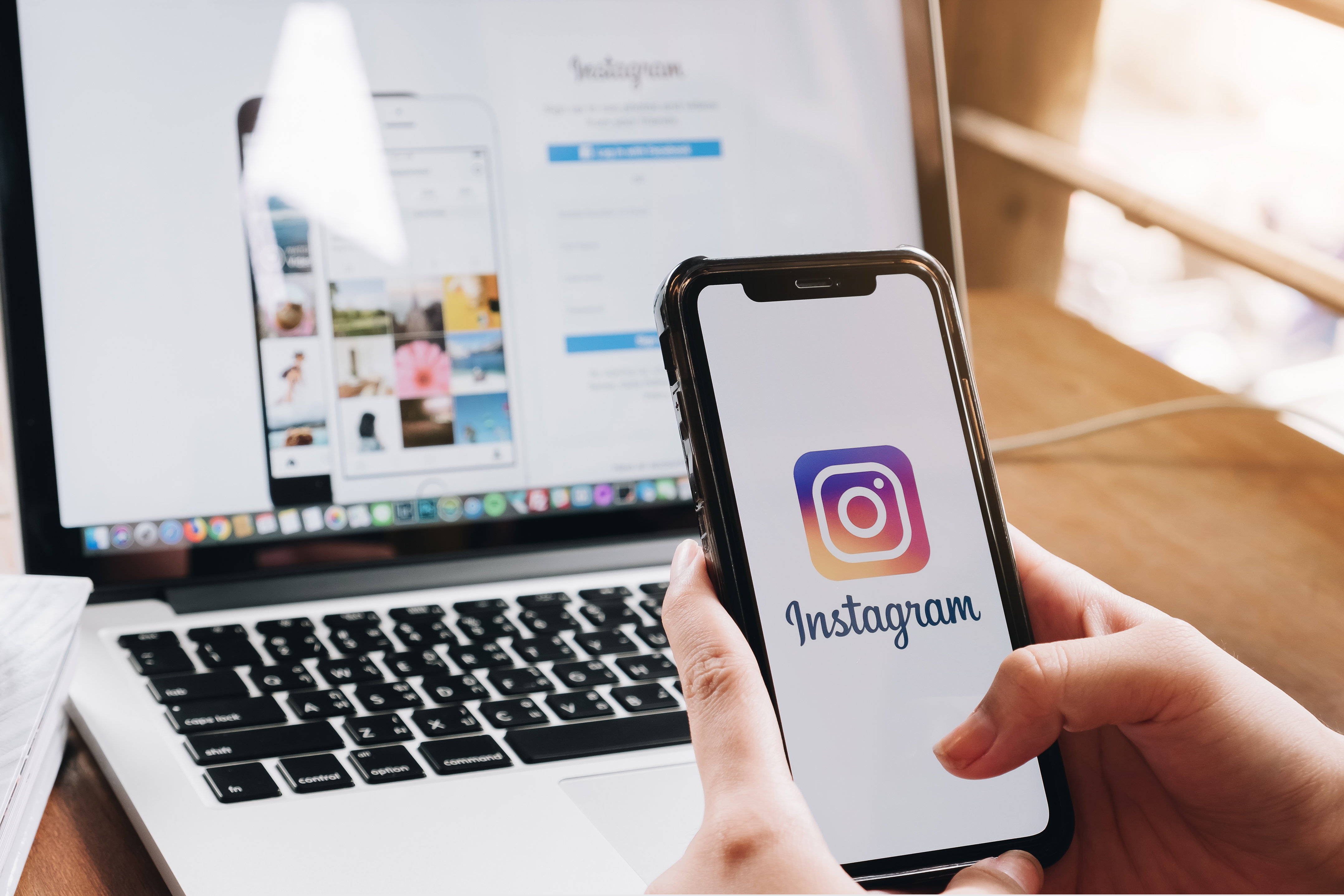 Instagram a introdus în Franţa un „buton de siguranţă” pentru persoanele hărțuite pe internet, o premieră mondială