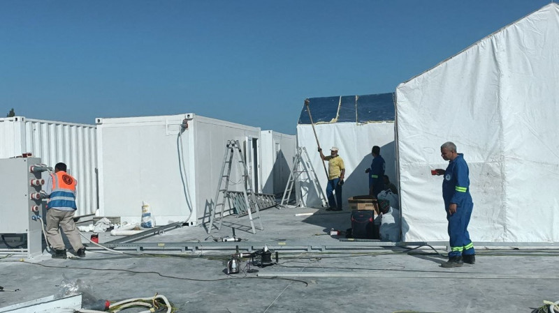 Field hospital being built for wounded Palestinians in Sheikh Zuweid border gate