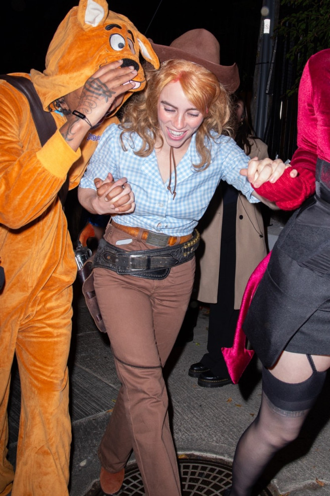 Billie Eilish Tries to make a Low Key Exit at Vas Morgan and Michael Brauns Halloween Party