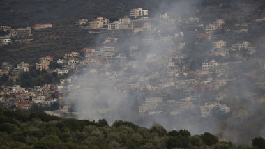 oraș de la granița libanului cu israelul și perdea de fum