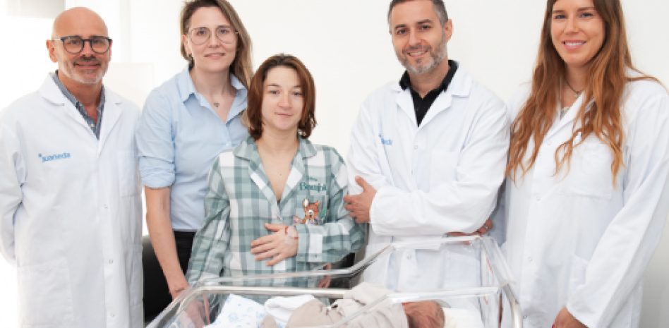 Două femei din Spania au fost însărcinate cu același copil