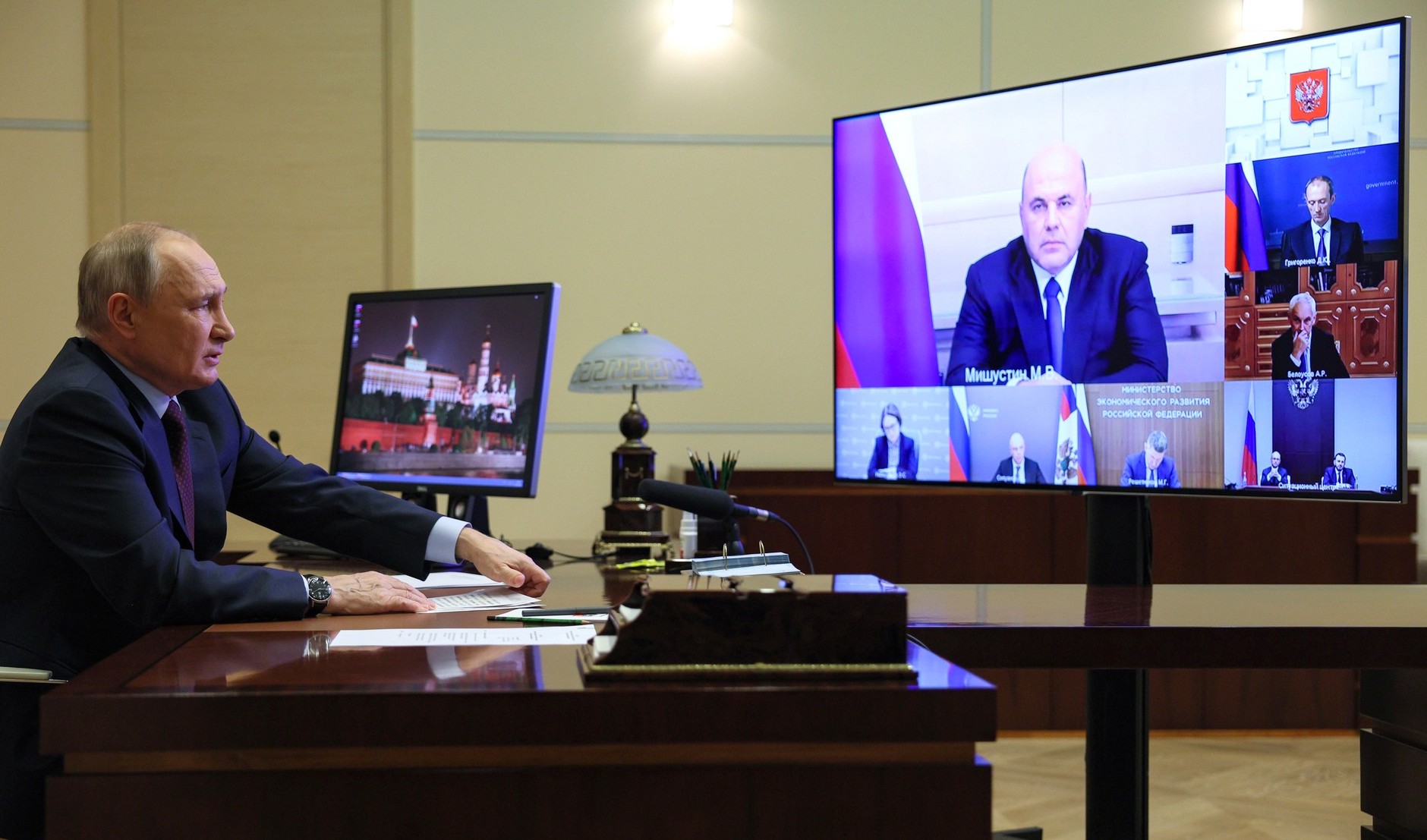 Putin ia peste picior interzicerea importurilor din Occident: „Scad şansele să ne fie exportate ploşniţe”