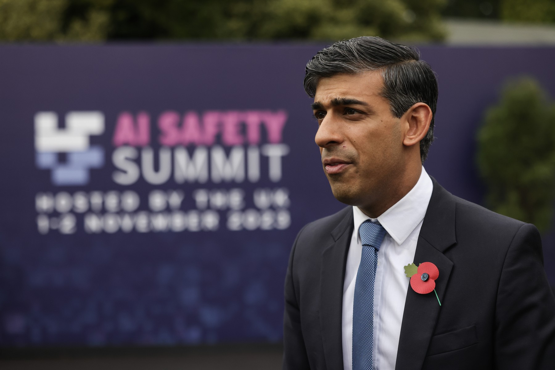 Rishi Sunak: Inteligența Artificială ar putea fi un risc la fel de mare pentru omenire precum un război nuclear sau o pandemie