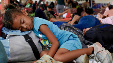 caravana migranților