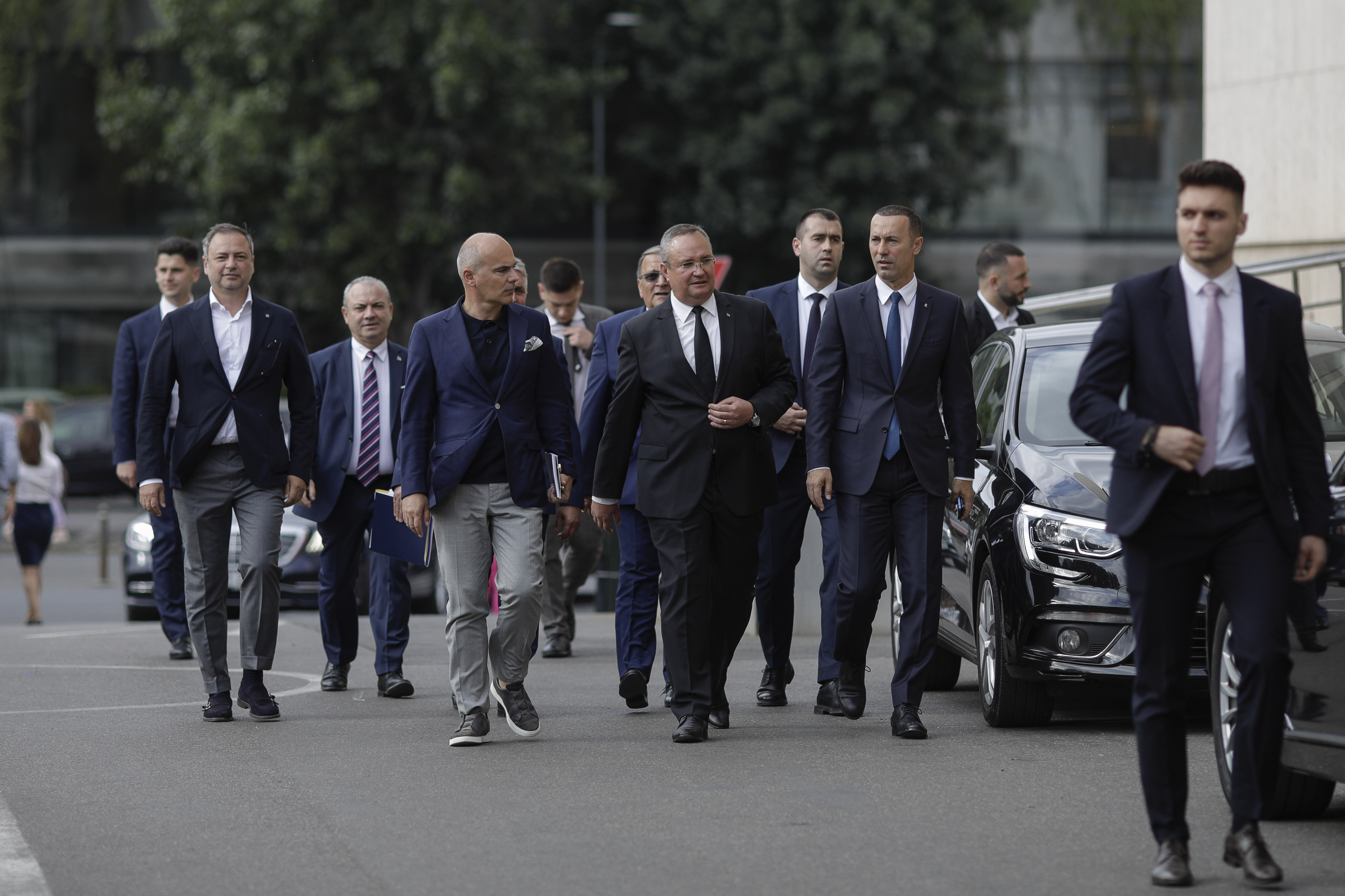 PNL decide la Sinaia dacă merge singur în alegeri. Ciucă le cere liberalilor să aibă răbdare la guvernare cu PSD