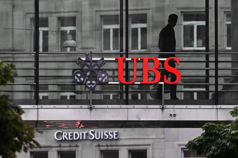 UBS-credit-suisse