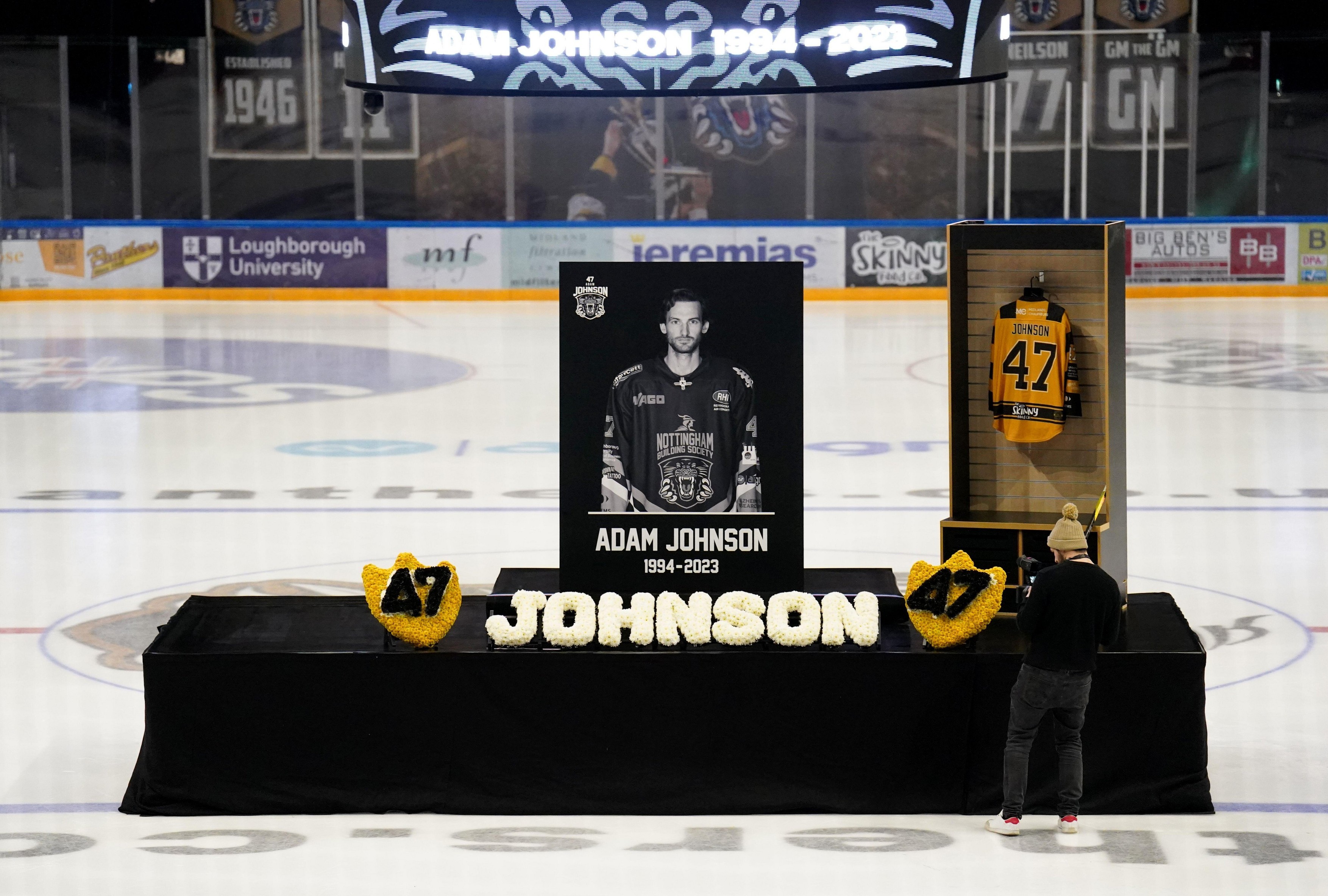 Bărbatul acuzat de uciderea jucătorului de hochei Adam Johnson a fost reținut. Sportivul a murit lovit în gât de lama unei patine