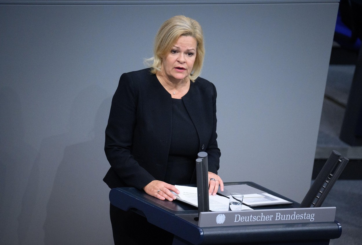 Germania nu renunță la controalele de la frontierele cu Polonia, Cehia și Elveția