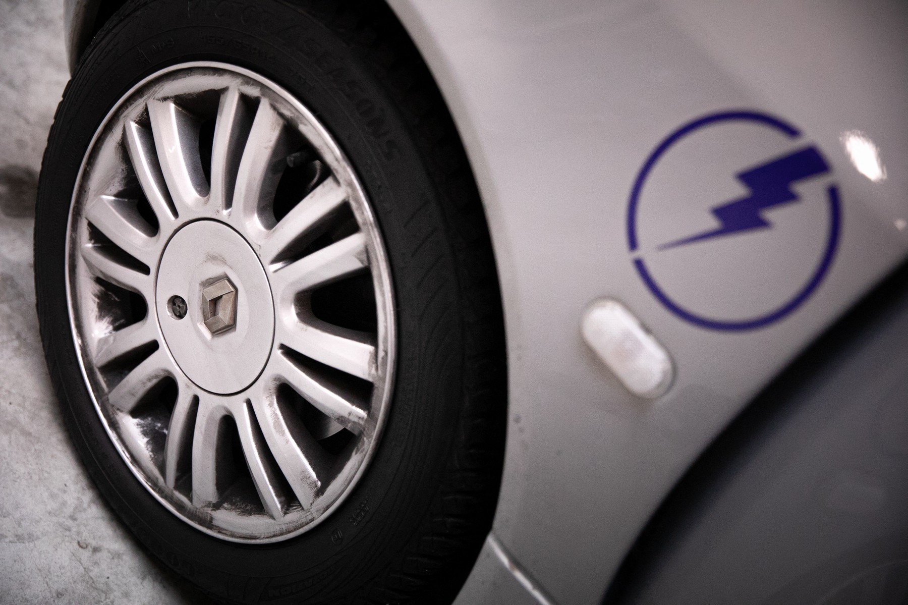 Renault va lansa o mașină electrică care va costa sub 20.000 de euro, pentru a concura cu vehiculele chineze și americane