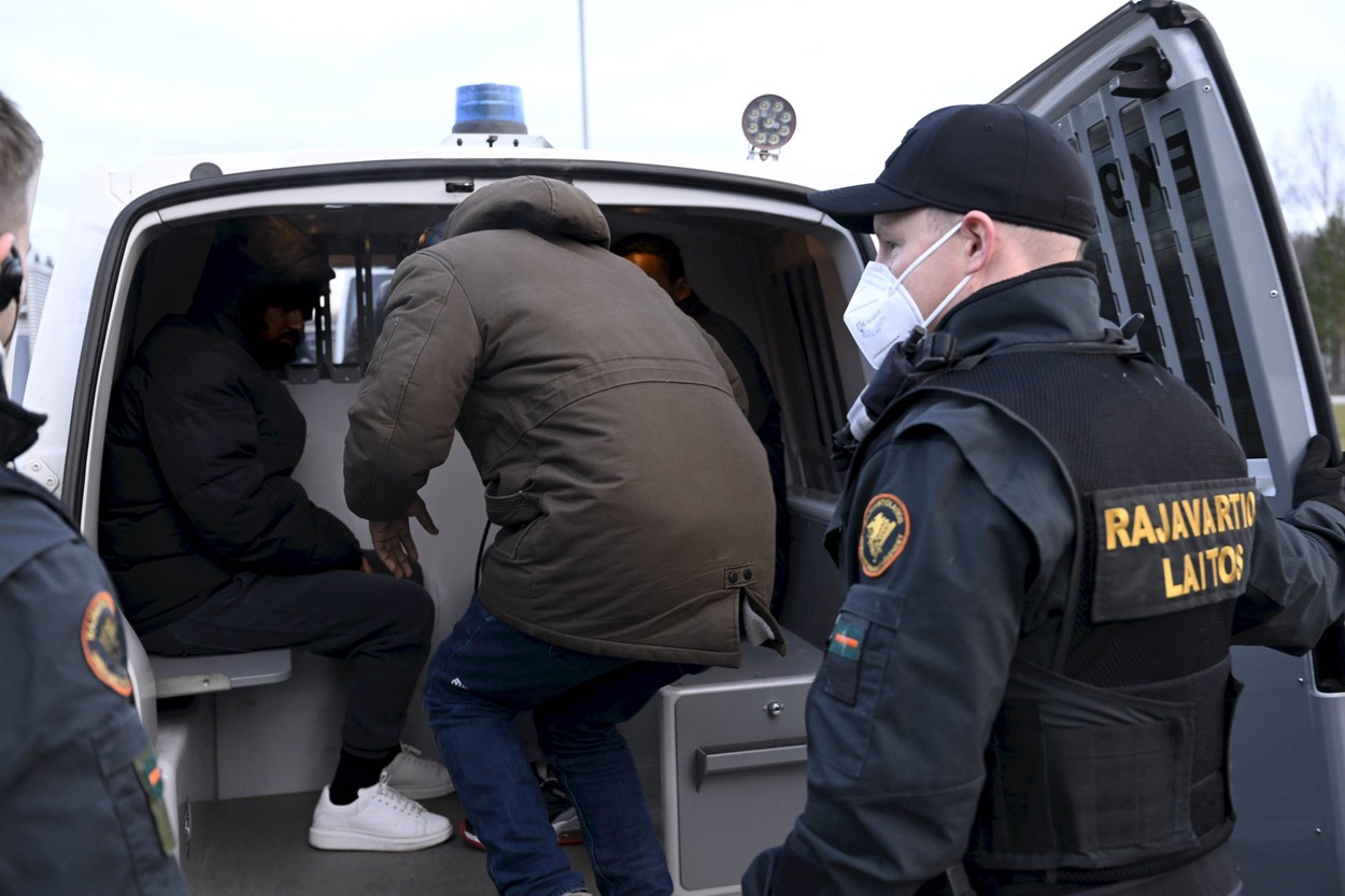 Comisia Europeană acuză Rusia de „instrumentalizarea rușinoasă” a migranților, trimiși de Kremlin să destabilizeze Finlanda la graniță