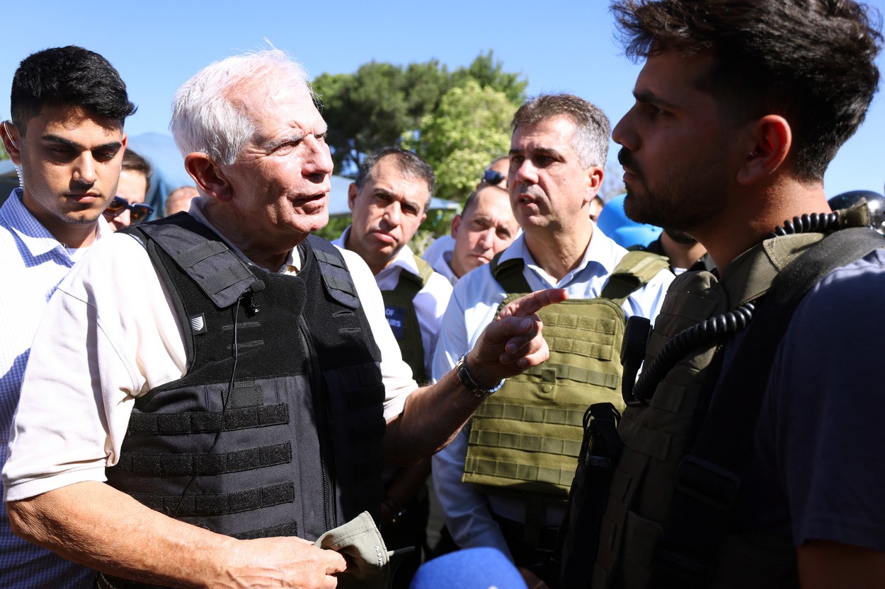 Josep Borrell a vizitat Israel. Vizibil emoționat, șeful UE pentru politică externă a spus că „o oroare nu o justifică pe alta”