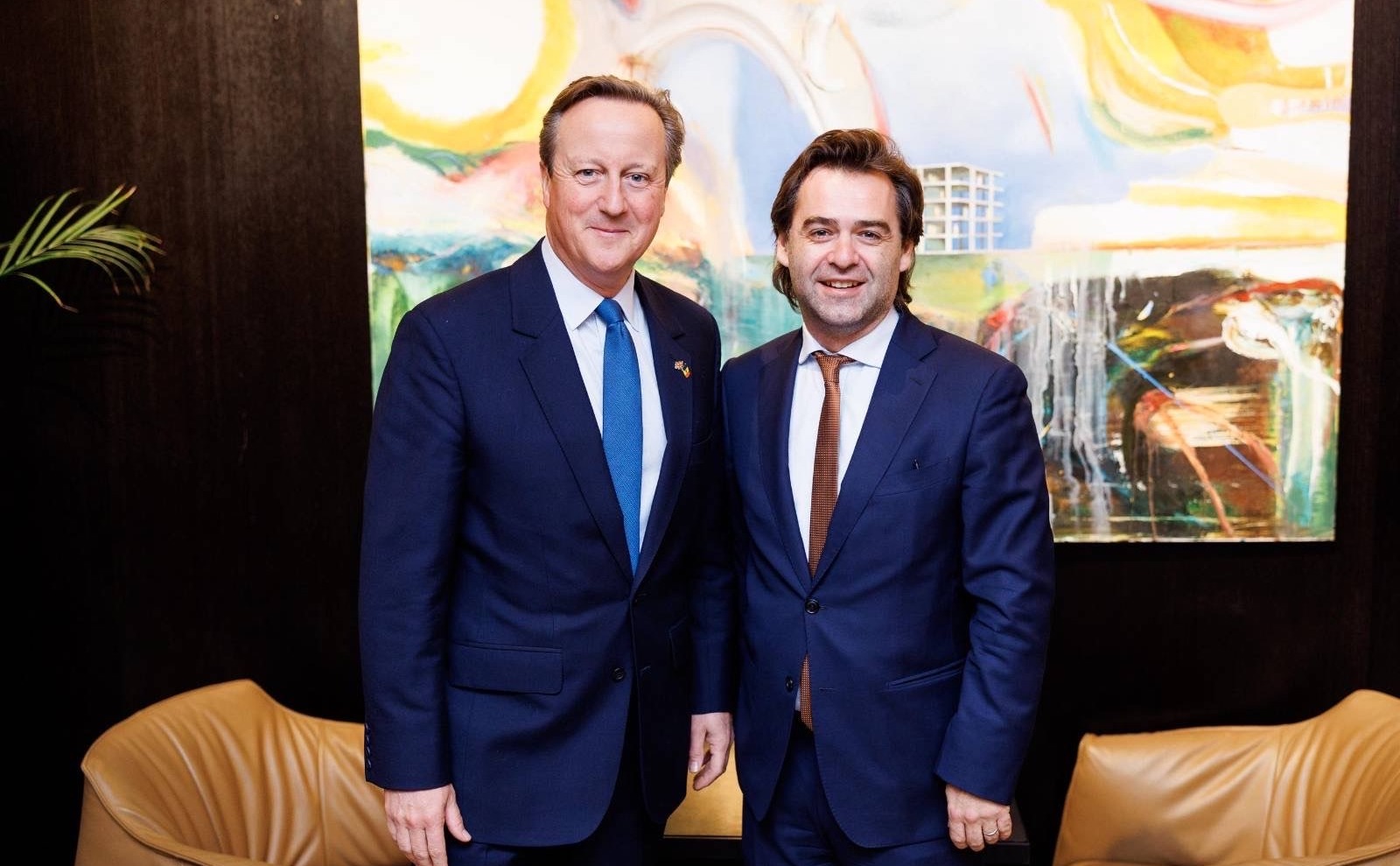 David Cameron, noul ministru de externe britanic, în vizită la Chişinău