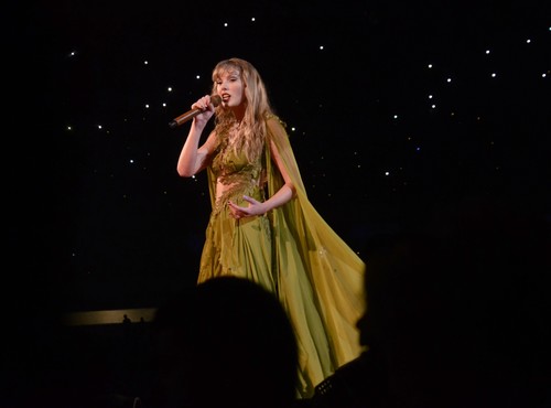 Taylor Swift a amânat un concert de la Rio de Janeiro din cauza căldurii extreme, după moartea unei tinere de 23 de ani