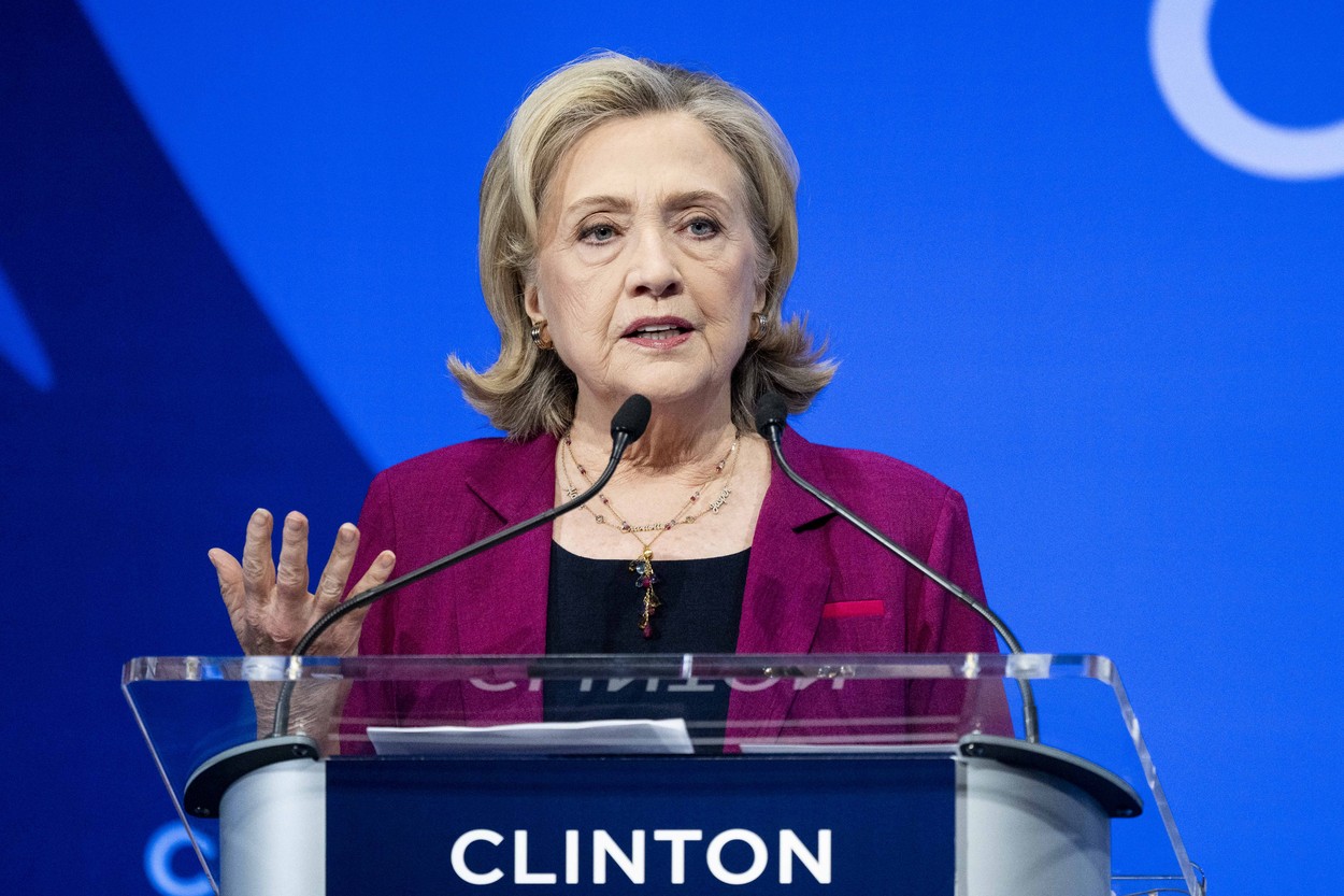 Hillary Clinton îl compară pe Donald Trump cu Hitler și avertizează că acesta va pune capăt democrației