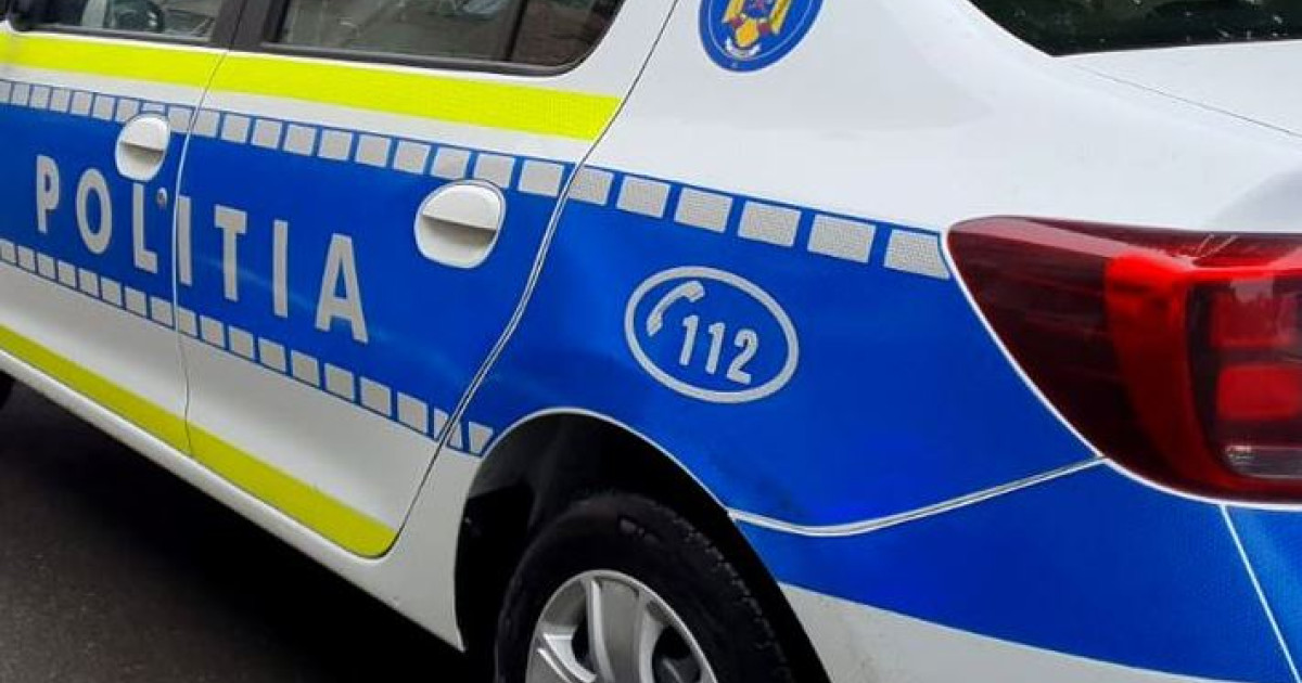 Tânăr arestat preventiv: A avariat o maşină de poliţie, uşa de acces în secție şi a smuls camere video din incinta postului de poliție|EpicNews