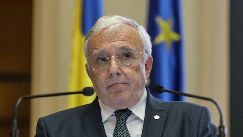 Isărescu: Creşterea salariilor reprezintă risc inflaţionist. În privinţa pensiilor, deocamdată este cam mult zgomot