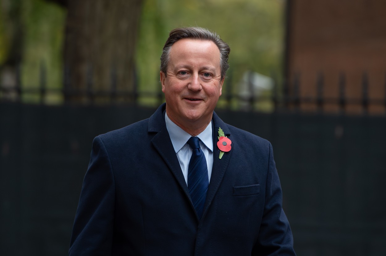 Fostul premier David Cameron face o revenire șoc la vârful politicii britanice. Rishi Sunak l-a numit ministru de externe
