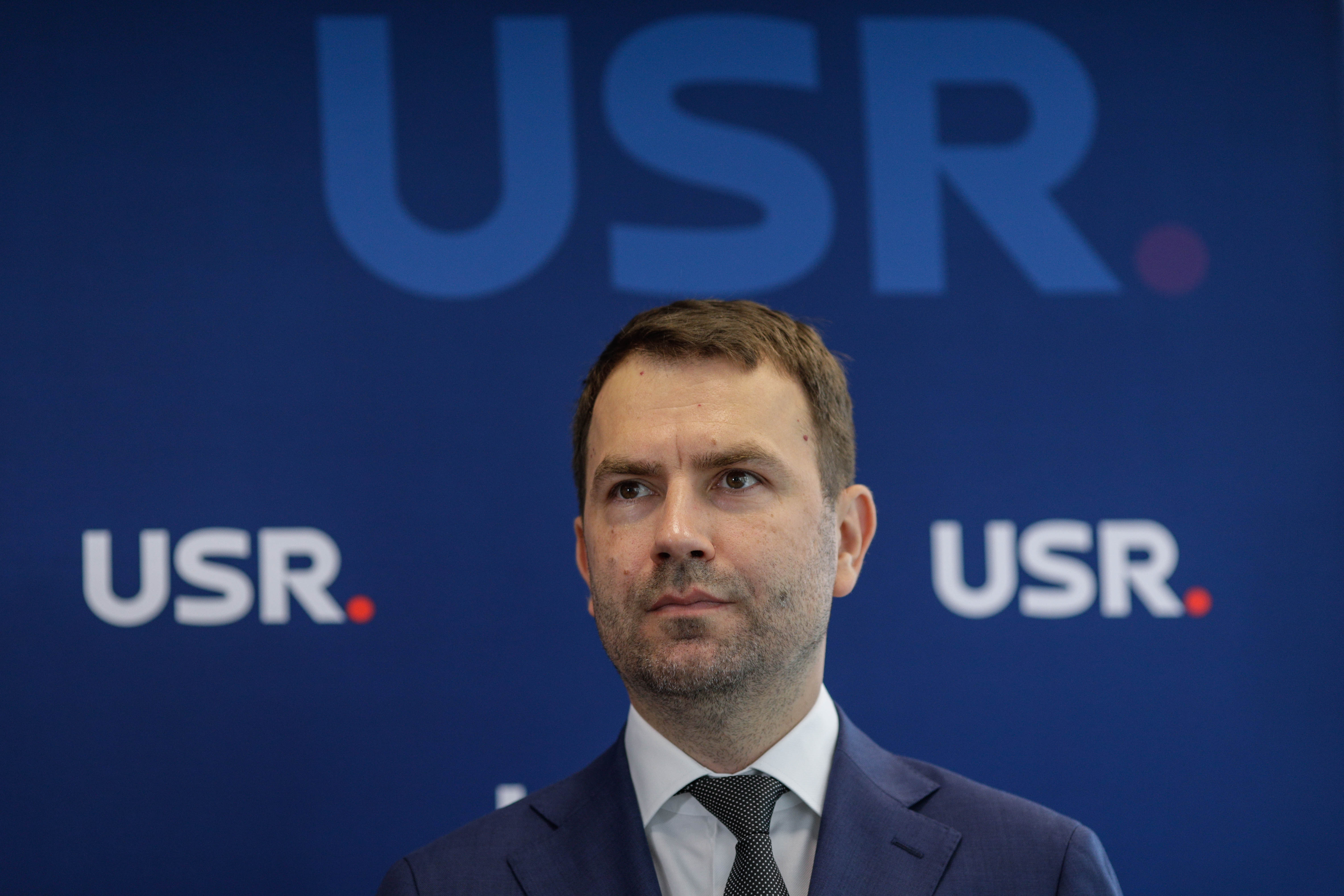 Nu îi lăsa să-ți fure viitorul!