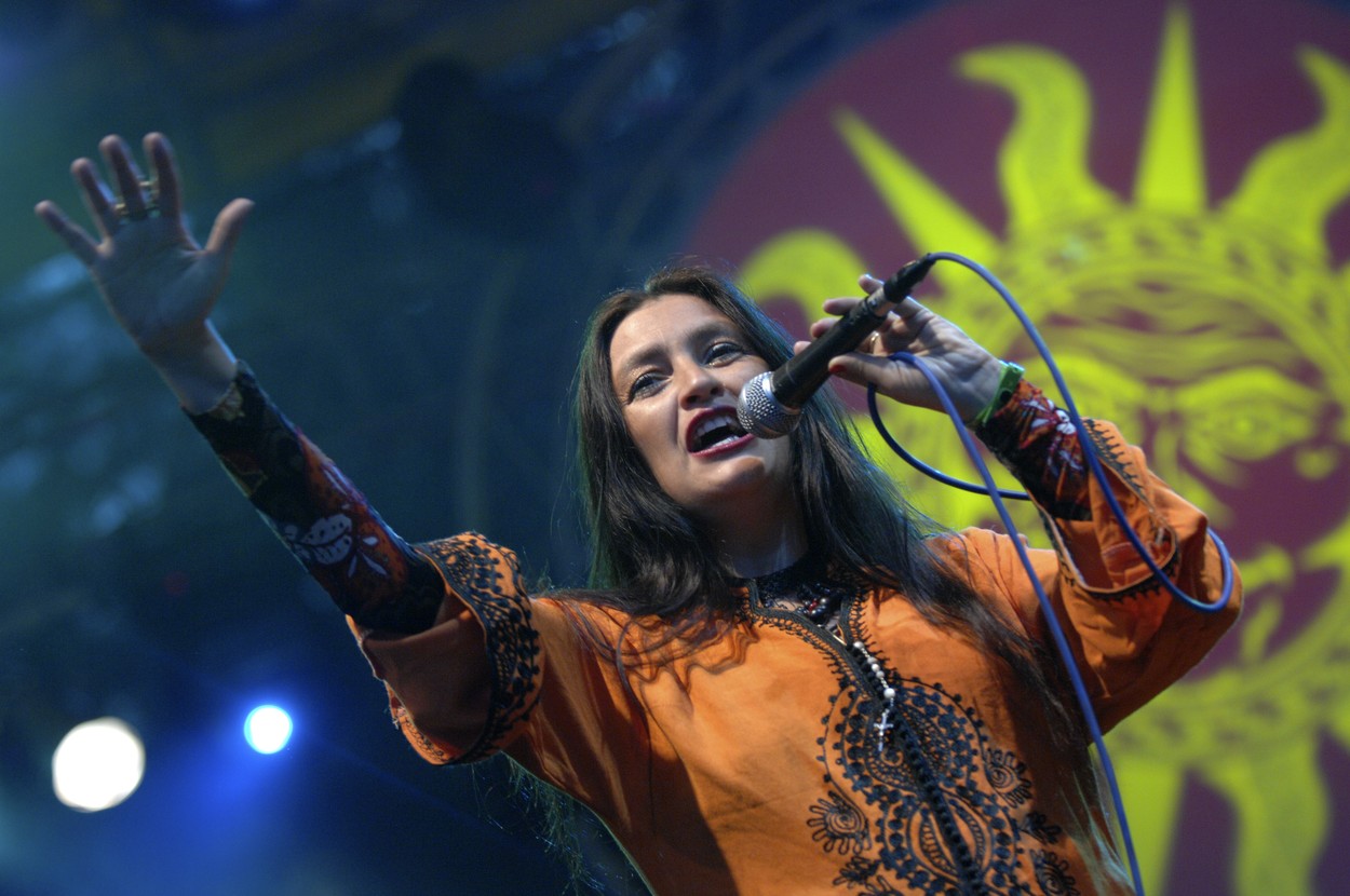 Rona Hartner a avut o fiică de 15 ani, rămasă acum orfană. Cu ce se ocupă Rita și cine este tatăl ei