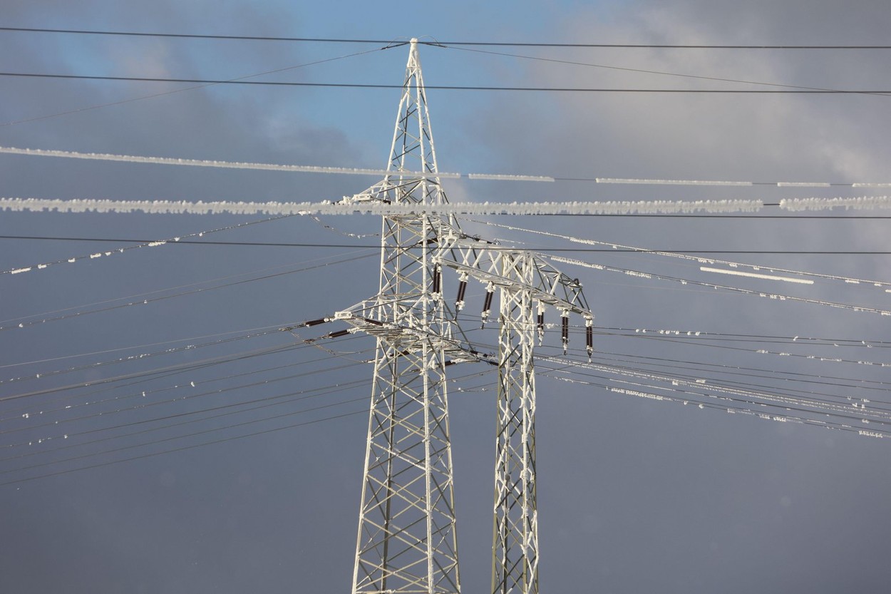 Viscolul a lăsat 400 de localități fără energie electrică. Burduja: Condițiile meteo sunt crâncene, se intervine extrem de dificil