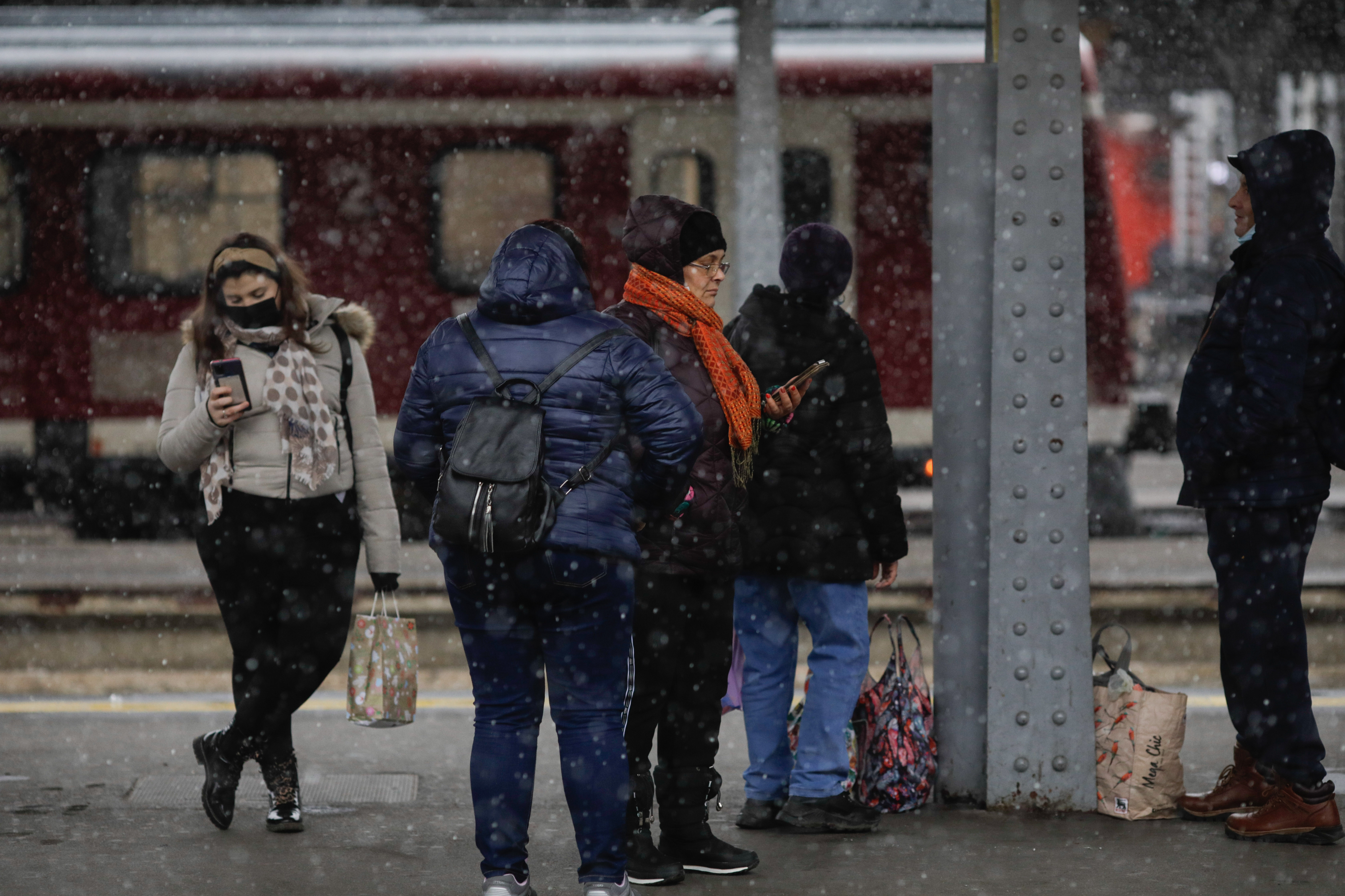 Trenurile ajung în Gara de Nord cu întârzieri de până la 240 de minute