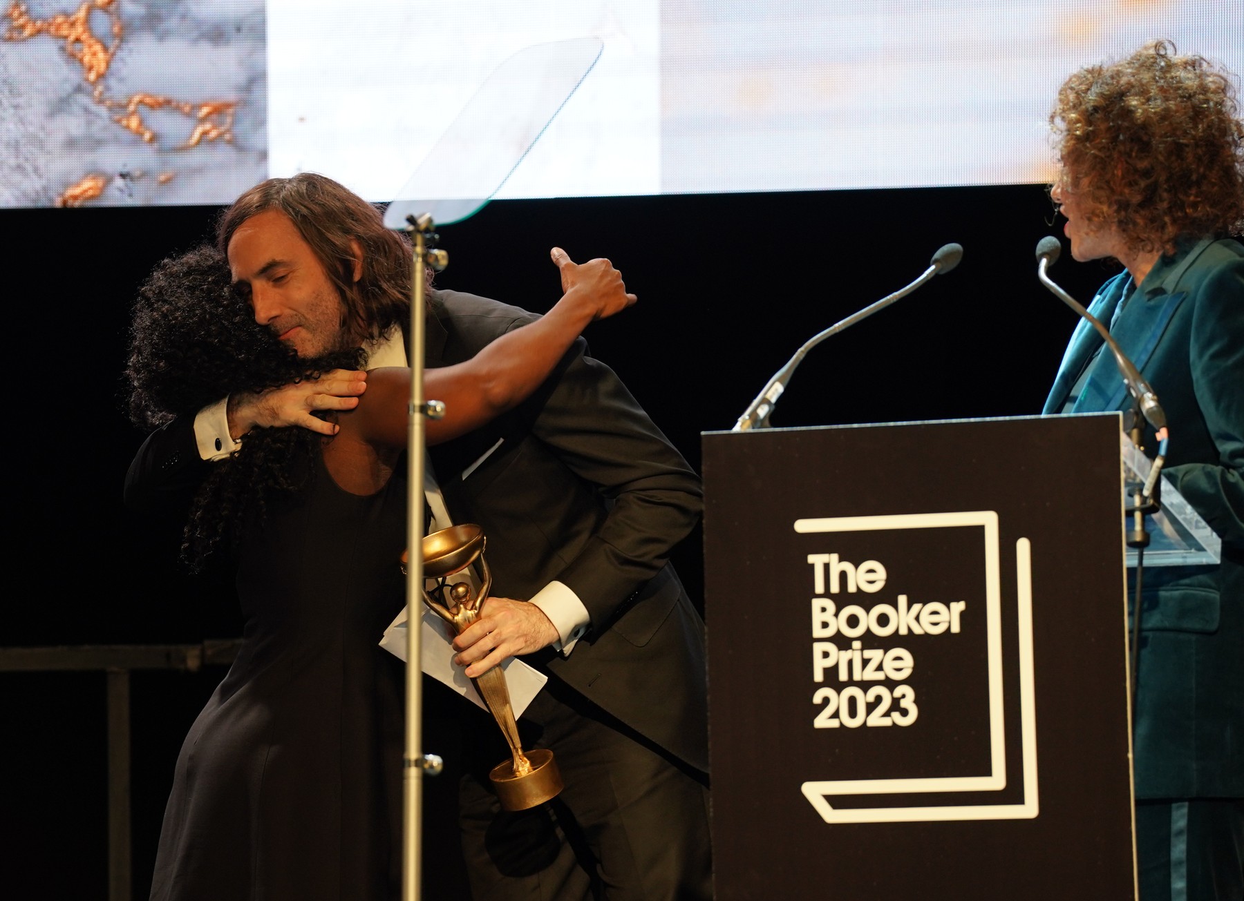 Booker Prize 2023: Irlandezul Paul Lynch a câștigat premiul cu romanul „Prophet Song”