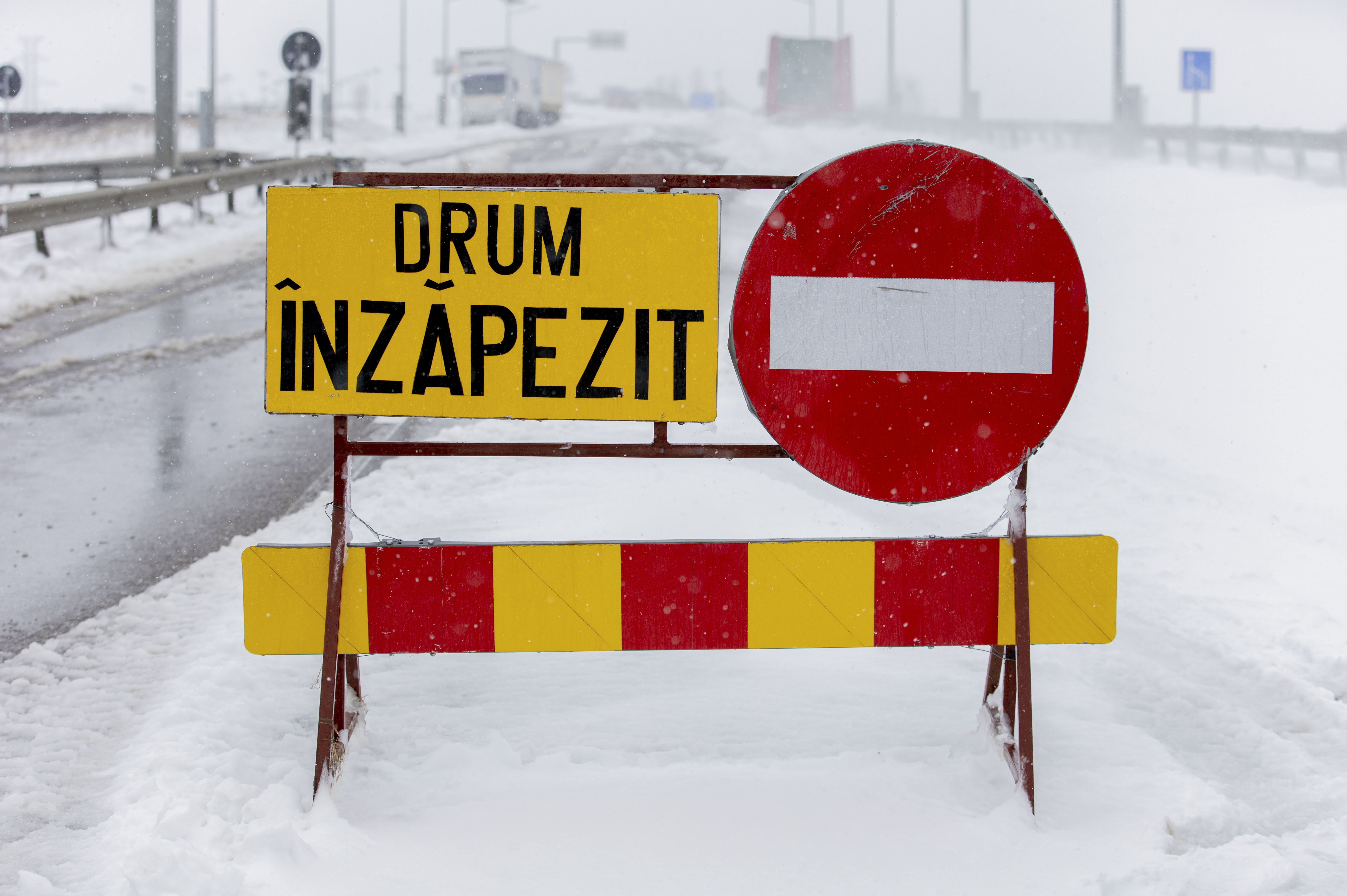 Cursurile vor fi suspendate şi miercuri în şcoli din judeţele Brăila, Iaşi şi Neamţ. Anunțul Ministerului Educației