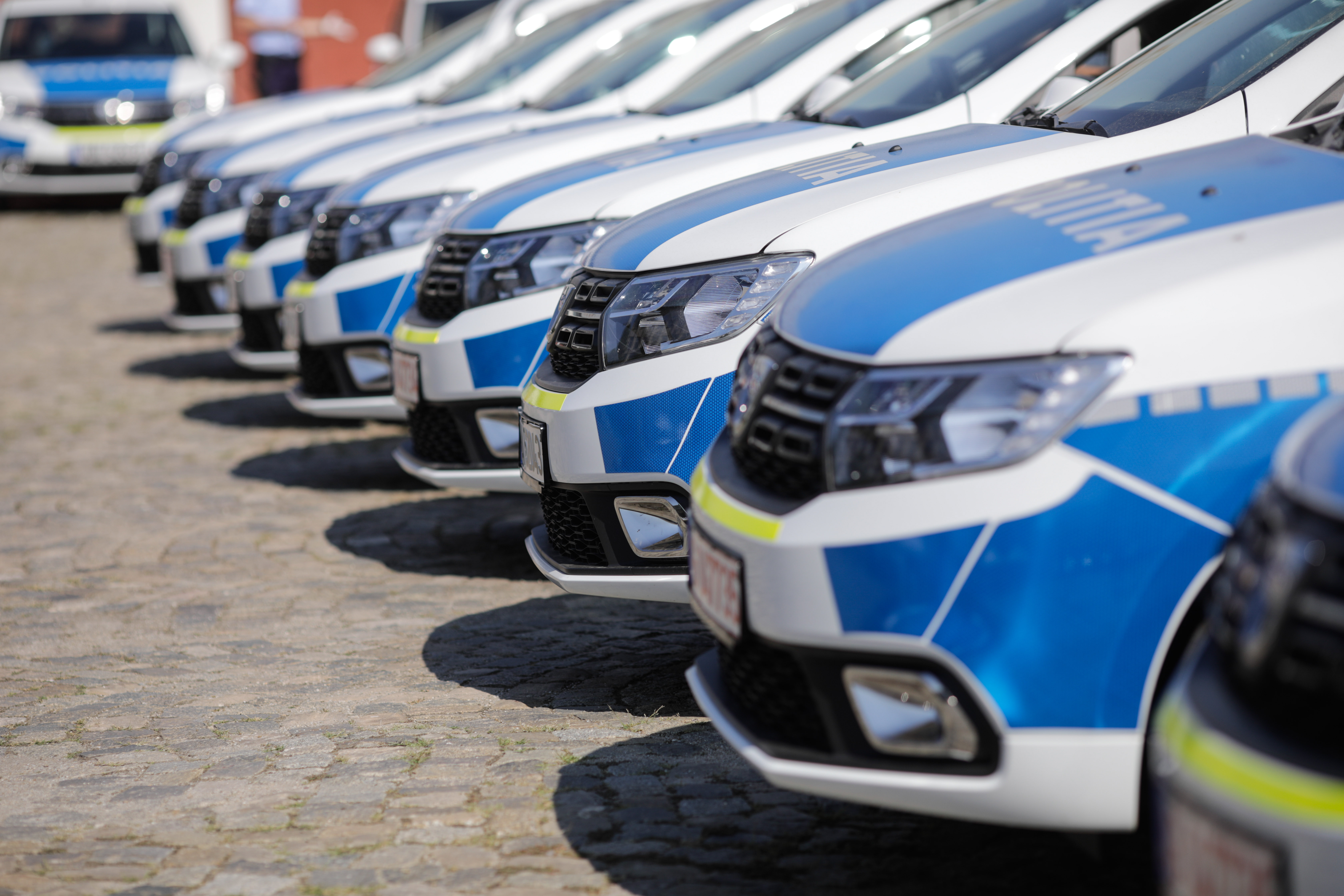 Timișoara: Un bărbat l-a amenințat pe un polițist că-l omoară cu bătaia, chiar în secția de poliție