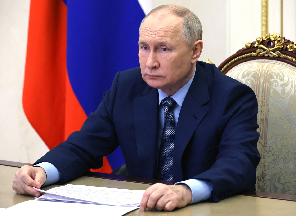 Putin a promulgat bugetul Rusiei pe următorii doi ani. Armata primește mai mulți bani