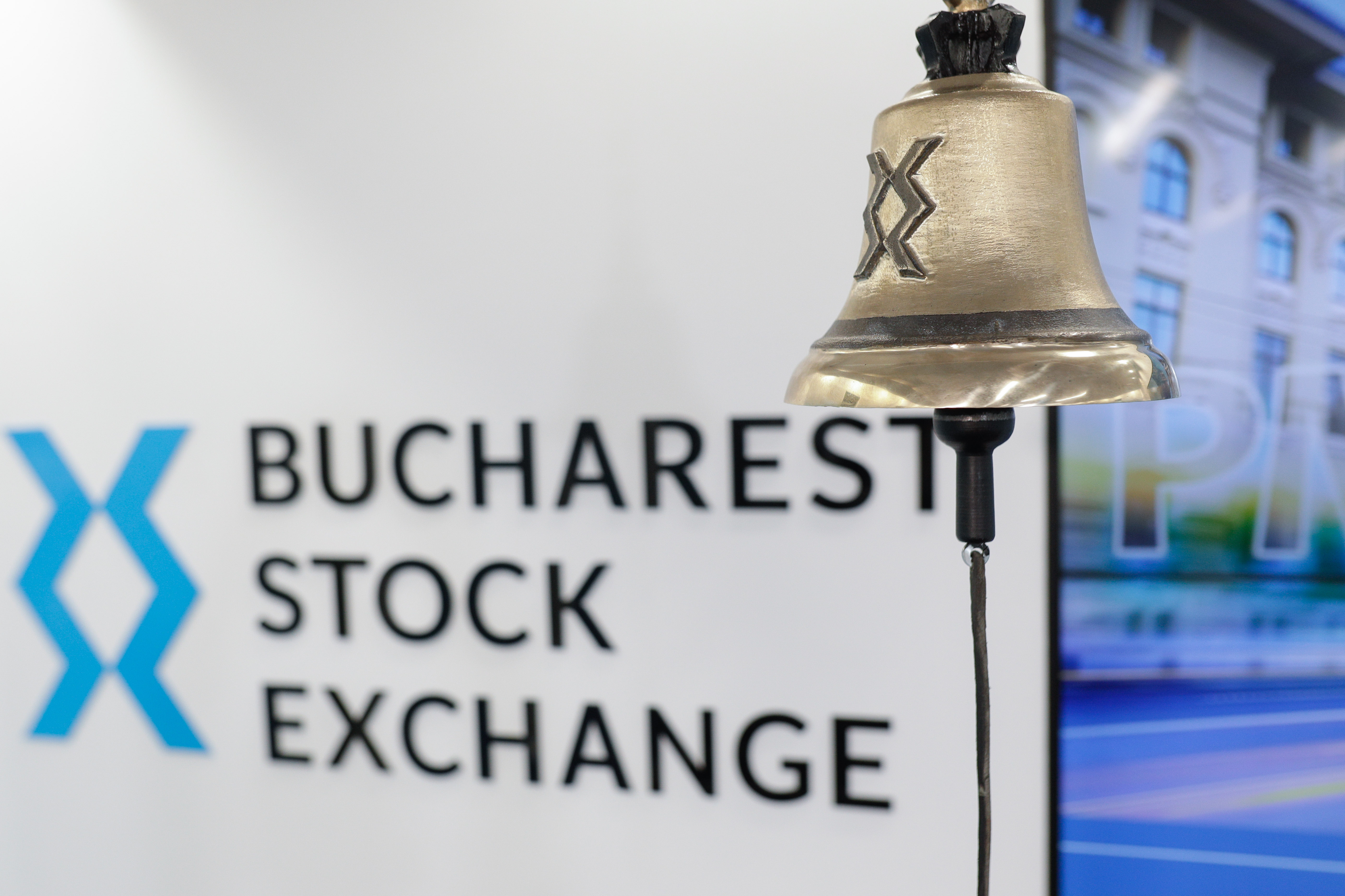 Titlurile Fidelis în euro, suspendate luni de la tranzacționare pe Bursa de Valori București. Ce trebuie să știe investitorii