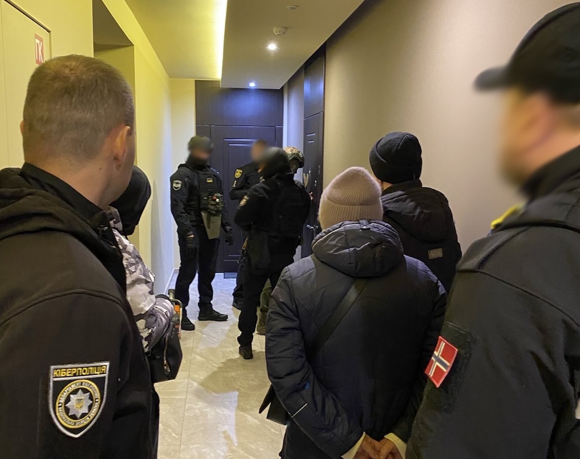Capul unei grupări de hackeri a fost arestat în Ucraina. Teroriștii cibernetici acționează în 71 de țări folosind atacuri ransomware