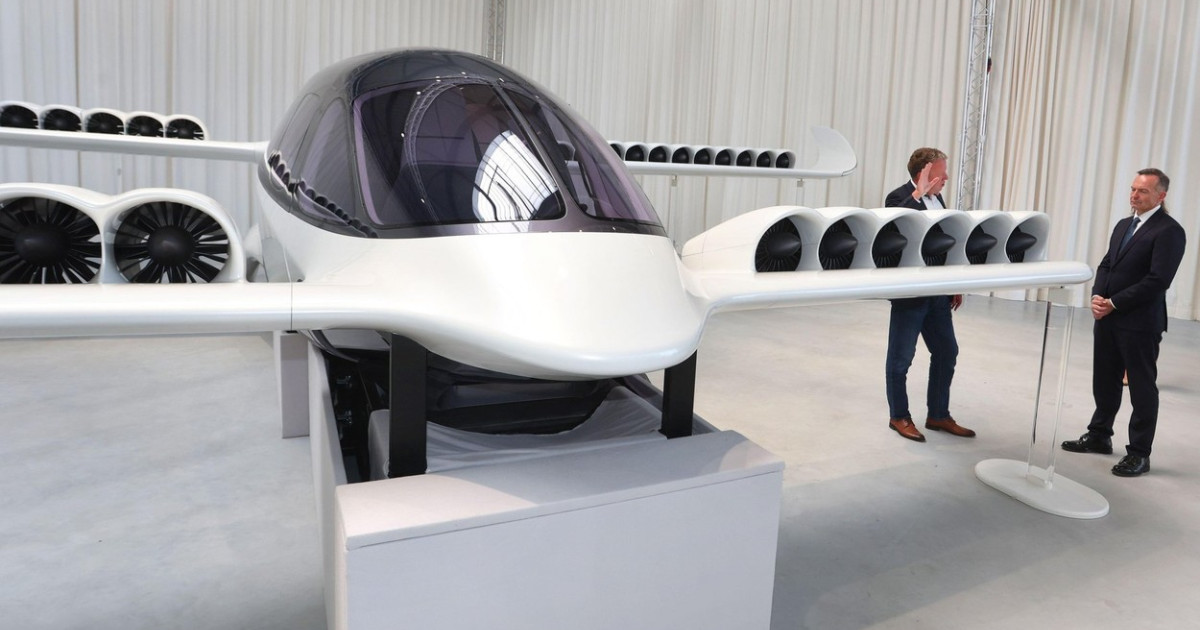 Tot mai aproape de scenariile din filme SF, vom avea în curând taxiuri zburătoare în orașe