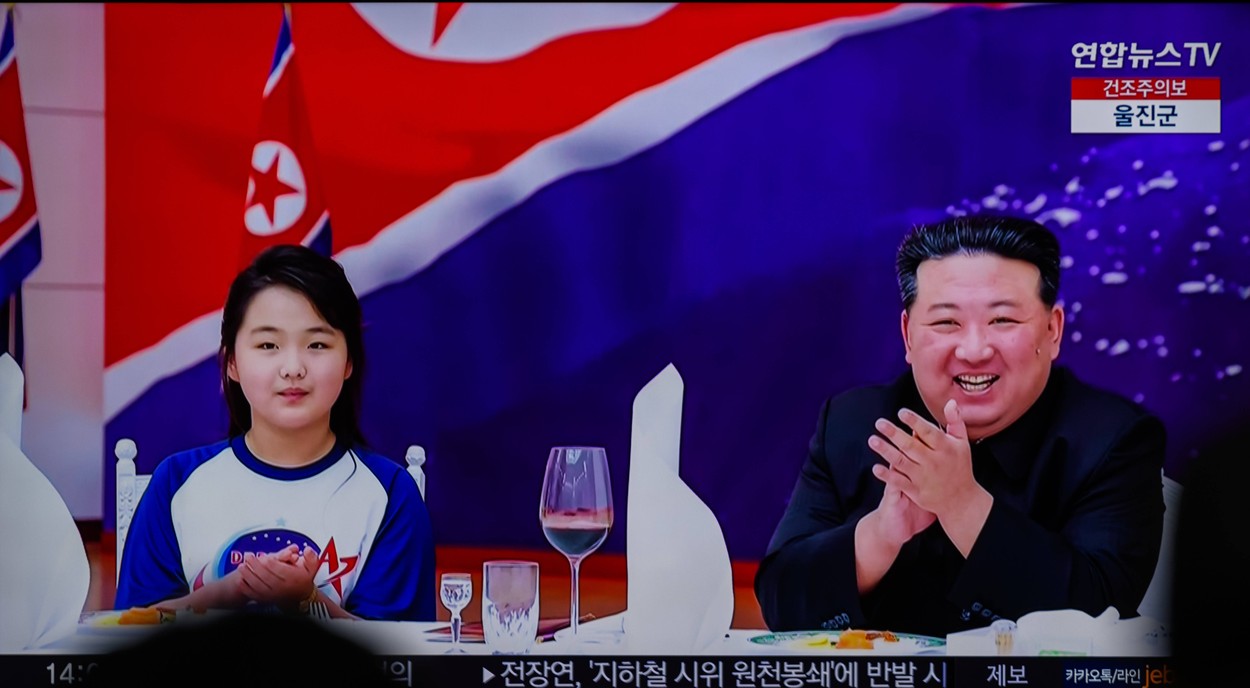 Kim Jong Un a primit primele fotografii făcute de satelitul spion nord-coreean. Dictatorul a primit imagini cu Casa Albă și Pentagonul