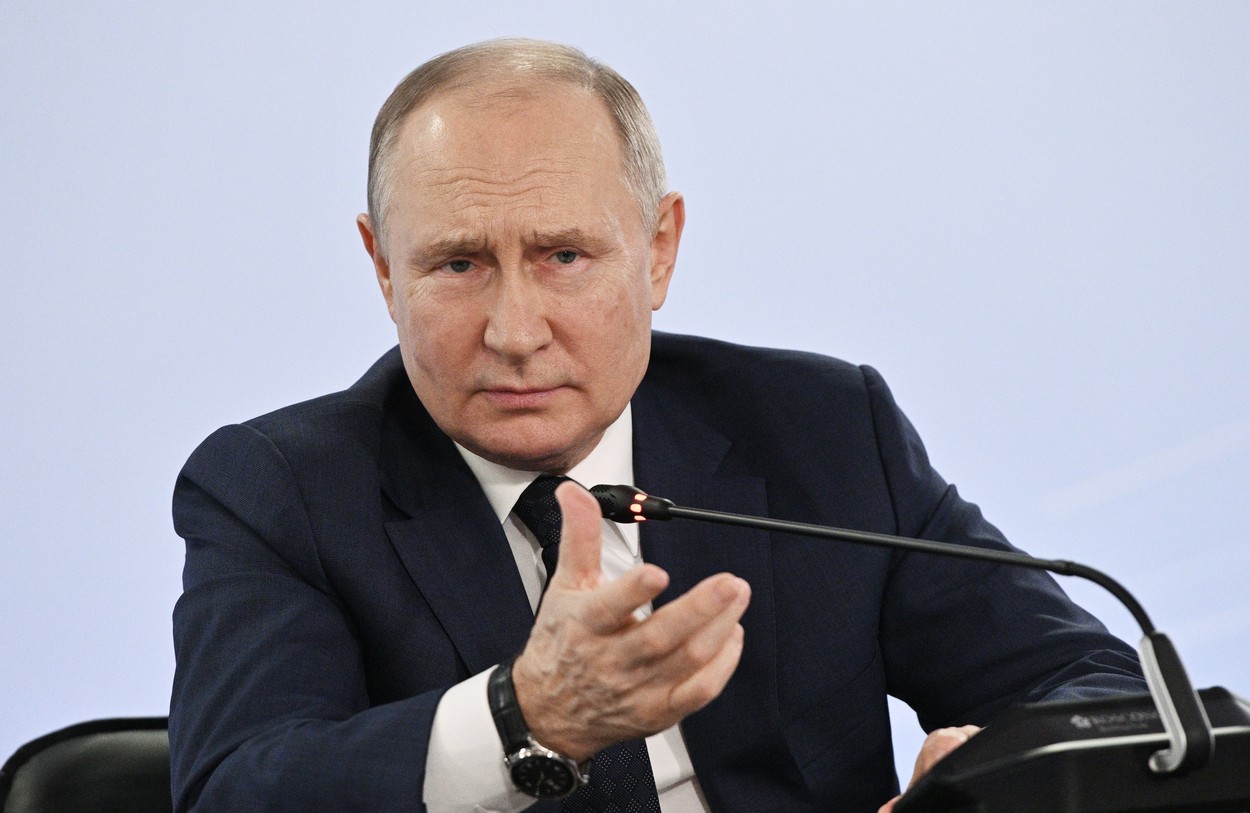 Îngrijorat de criza demografică, Vladimir Putin le cere rușilor să facă mai mulți copii