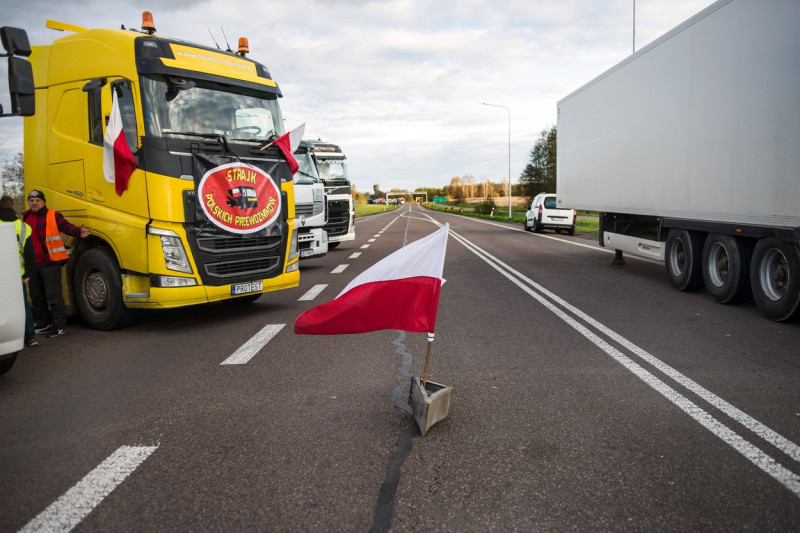 Polish hauliers block Ukraine border crossings in Dorohusk - 06 Nov 2023