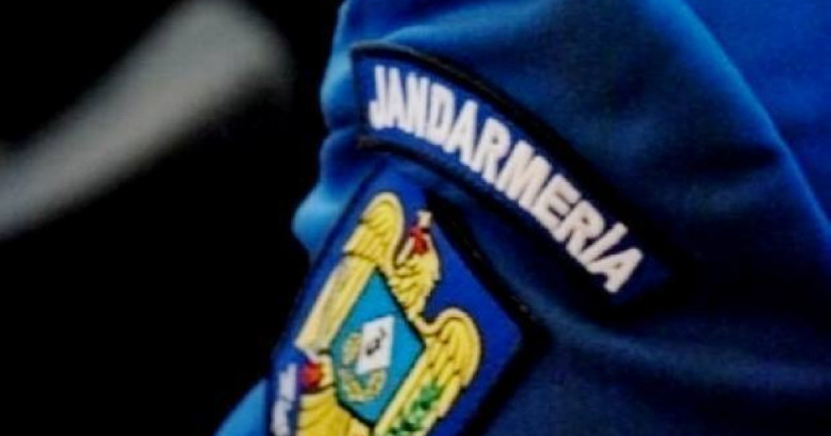 O femeie jandarm a fost prinsă de poliţiştii din Bucureşti cu substanţe interzise, în timpul unui control în trafic|EpicNews