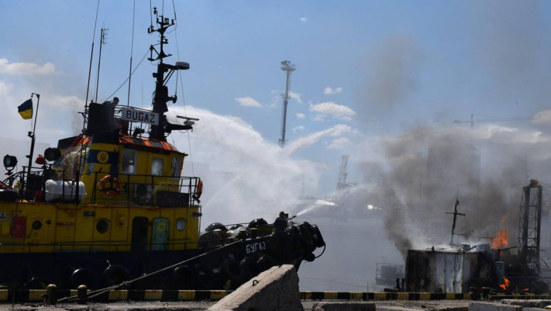 Distrugerile rămase în urma atacurilor cu rachete asupra portului Odessa, pe 23 iulie 2022.