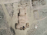 Five pre-Hispanic funeral bundles and stairs discovered in Lima