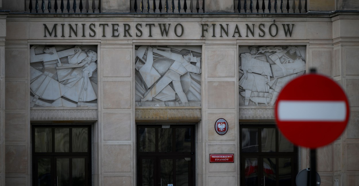 Polonia vinde obligațiuni pe piețele internaționale ca să-și acopere nevoile de finanțare. Urmează a doua rundă