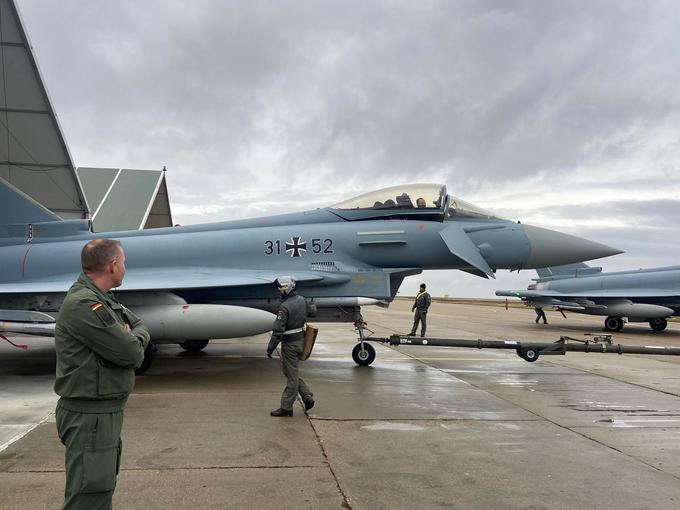 Avioanele de luptă Eurofighter din Germania au sosit în România pentru a oferi sprijin la supravegherea spaţiului aerian