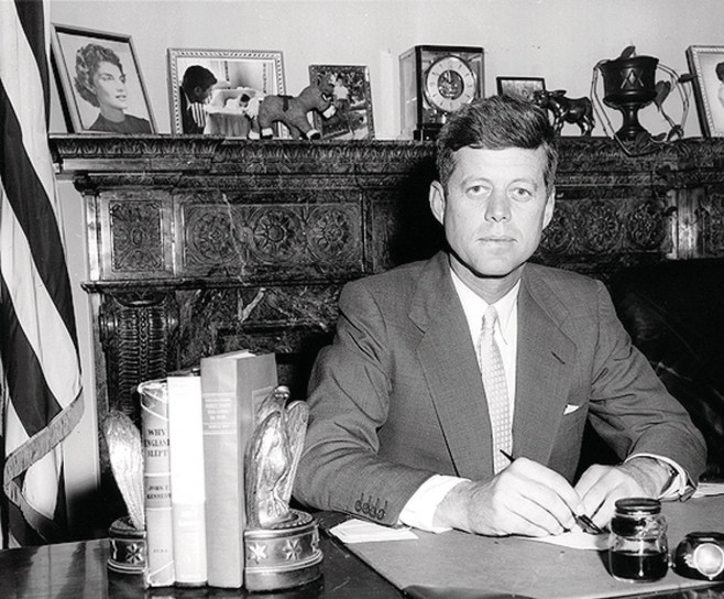 Rare John F. Kennedy Photographs Up for Auction