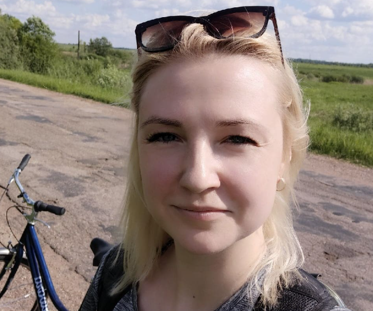 Cine e femeia care vrea să îi pună piedică lui Putin la alegeri: mamă singură cu trei copii, care cere pace și democrație