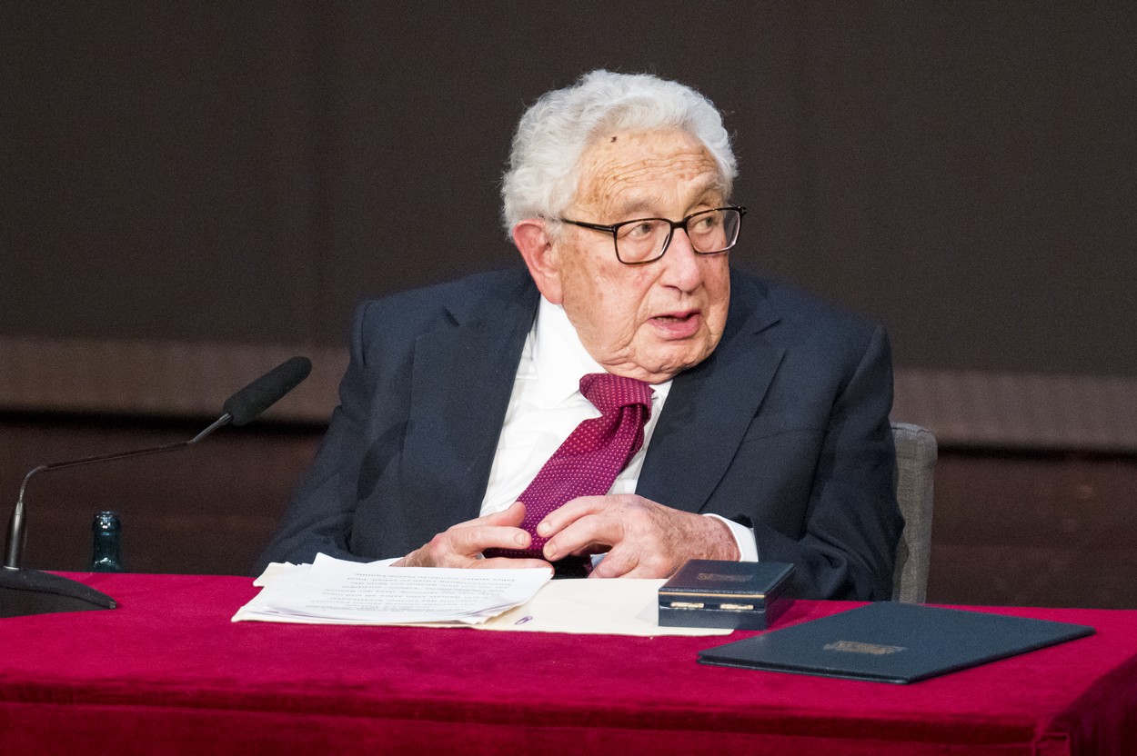 Henry Kissinger, fostul secretar de stat al SUA, a murit. Avea 100 de ani